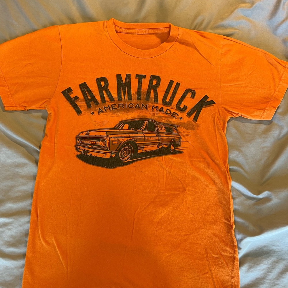 Farmtruck American Made Orange t-shirt - Mens size small